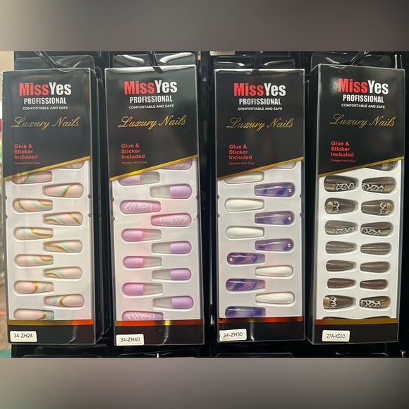 MissYes Luxury Press On Nails - Picture 4 of 15